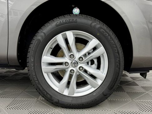 Used 2012 Nissan Rogue SV image 24