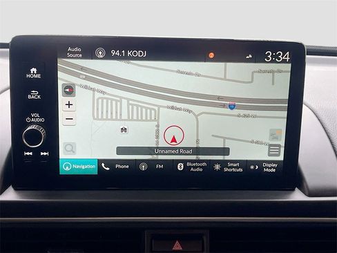 Used 2025 Honda Pilot Touring image 13