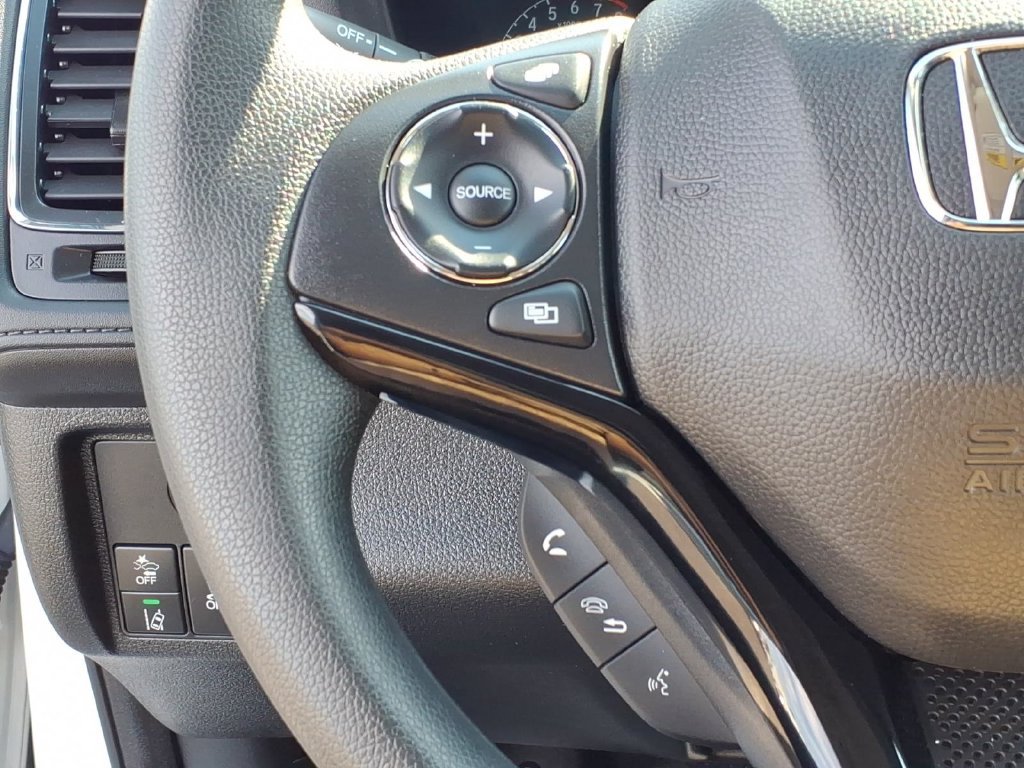 Used 2021 Honda HR-V EX image 12