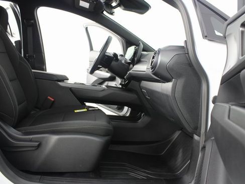 Used 2025 Chevrolet Equinox EV LT image 19