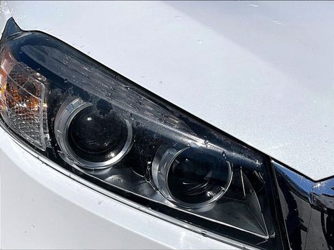 Used 2016 Kia Sorento SX image 27