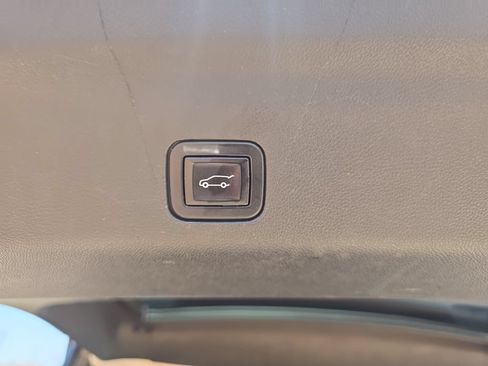 Used 2022 GMC Yukon SLT w/ SLT Luxury Package AWD/4WD image 14