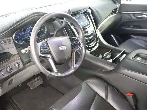 Used 2016 Cadillac Escalade Platinum AWD/4WD image 23