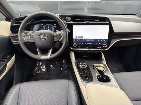 Used 2025 Lexus RZ 450e w/ Technology Package image 8