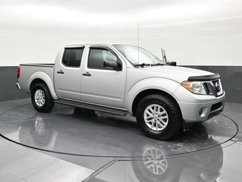 Used 2019 Nissan Frontier SV RWD image 7