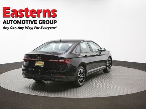 Used 2025 Volkswagen Jetta Sport FWD image 38