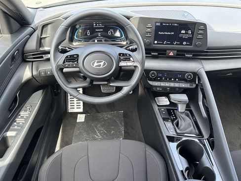 New 2026 Hyundai Elantra SEL Sport Premium FWD image 22