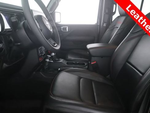 Used 2025 Jeep Wrangler Unlimited Rubicon AWD/4WD image 16