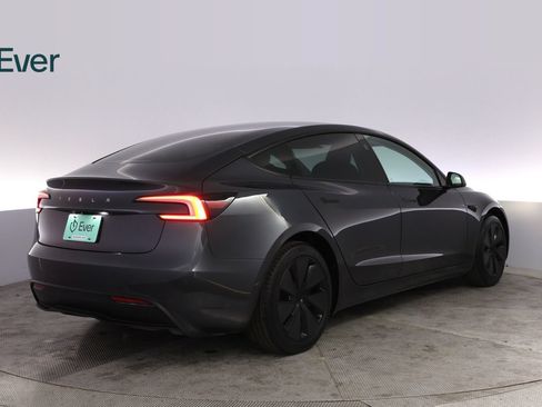 Used 2025 Tesla Model 3 Long Range RWD image 3