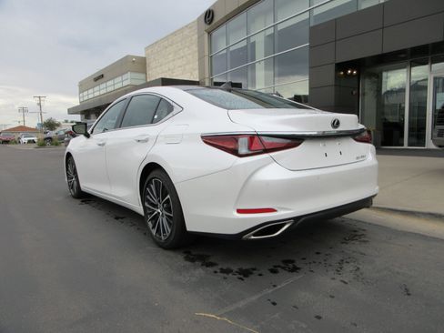 Used 2025 Lexus ES 350 w/ Premium Package FWD image 5