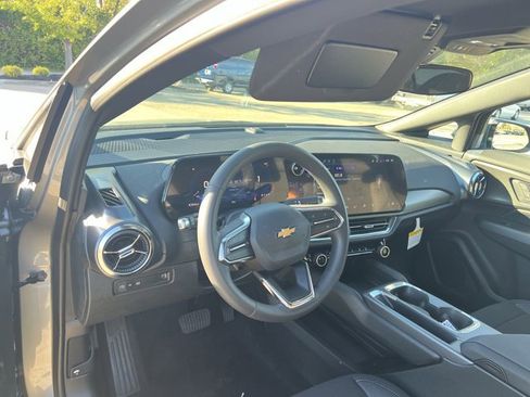 New 2026 Chevrolet Equinox EV LT image 10