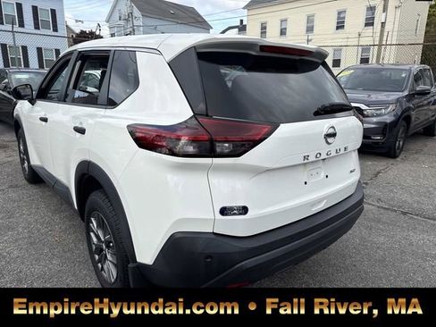 Used 2021 Nissan Rogue S image 8