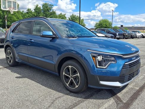 New 2026 Kia Niro EX FWD image 2