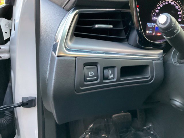 Used 2017 Cadillac XT5 Premium Luxury w/ Driver Assist Package AWD/4WD image 10