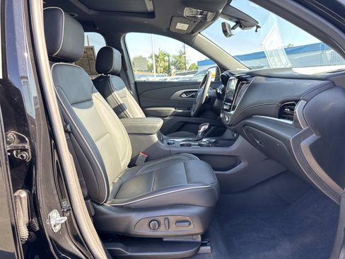 Used 2022 Chevrolet Traverse Premier image 26