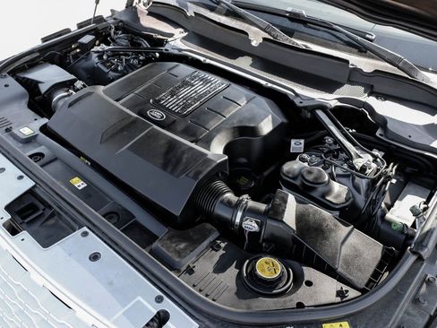 Used 2017 Land Rover Range Rover Supercharged image 48