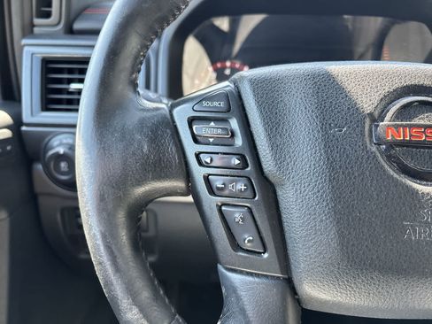 Used 2020 Nissan Titan PRO-4X w/ Pro-4x Convenience Package AWD/4WD image 10