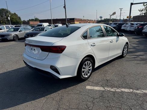 Used 2024 Kia Forte LX FWD image 6