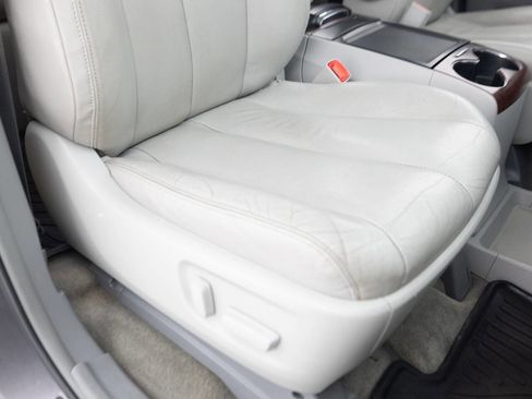 Used 2014 Toyota Sienna XLE AWD/4WD image 27