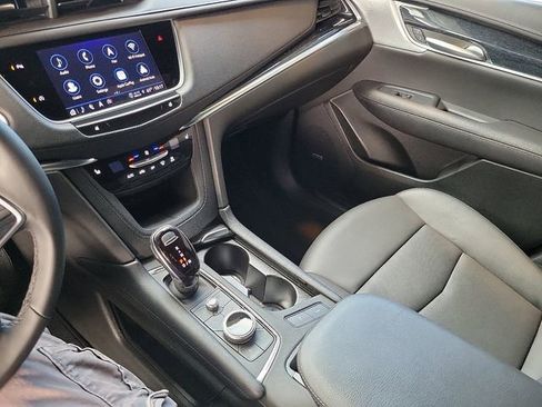 Certified 2025 Cadillac XT5 Premium Luxury image 16