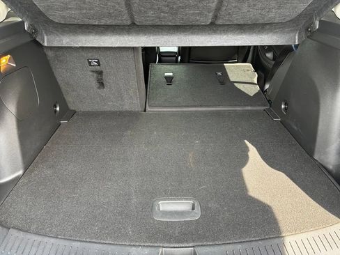 Used 2024 Buick Encore GX Avenir AWD/4WD image 24