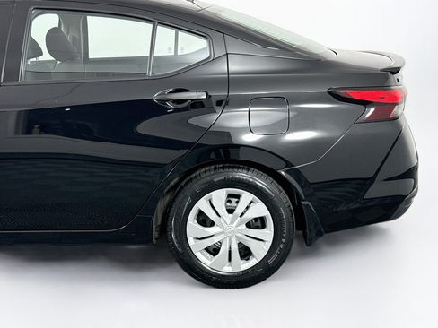 Used 2020 Nissan Versa S FWD image 42