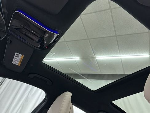 Used 2025 Mercedes-Benz C 300 Sedan image 19