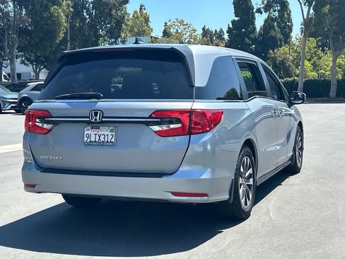 Used 2023 Honda Odyssey EX-L image 3