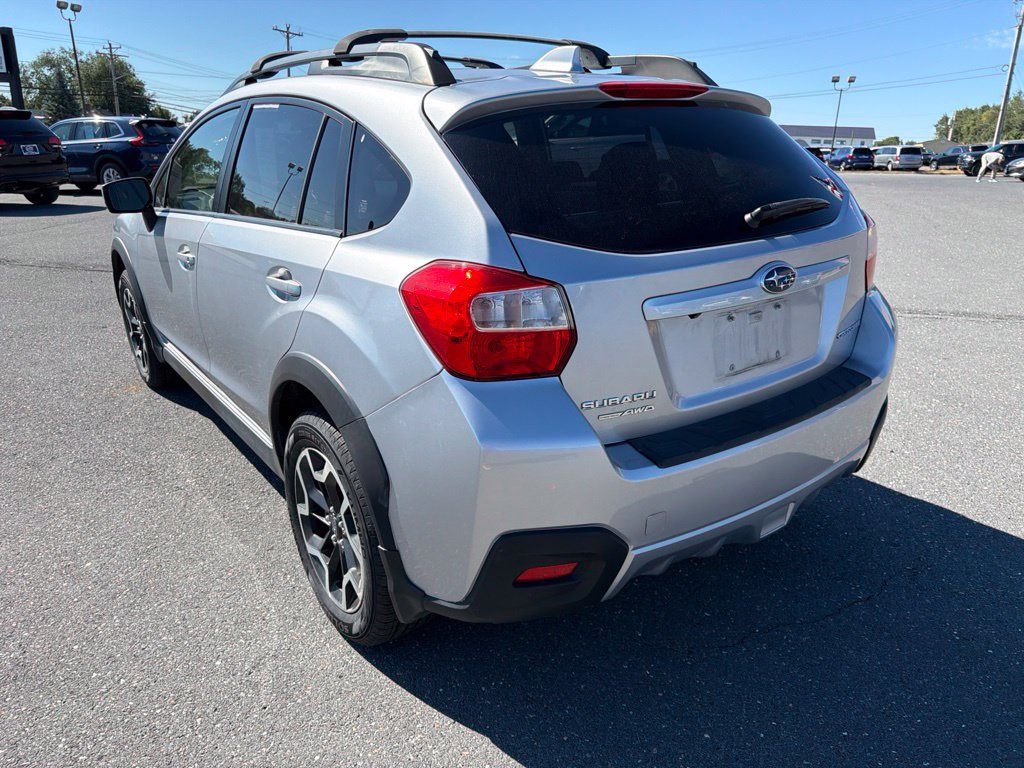 Used 2017 Subaru Crosstrek 2.0i Premium AWD/4WD image 3
