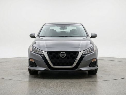Used 2025 Nissan Altima 2.5 SV FWD image 2