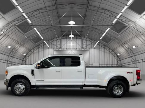 Used 2021 Ford F350 Lariat w/ Lariat Value Package AWD/4WD image 2