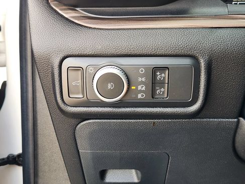 Used 2022 Ford Explorer Limited w/ Equipment Group 301A RWD image 23