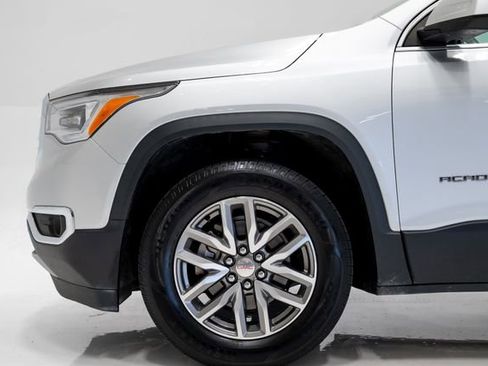 Used 2019 GMC Acadia SLE FWD image 22