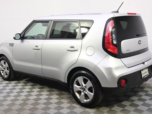 Used 2017 Kia Soul image 3