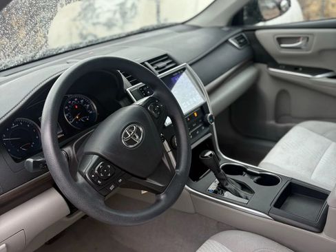 Used 2017 Toyota Camry XLE image 30