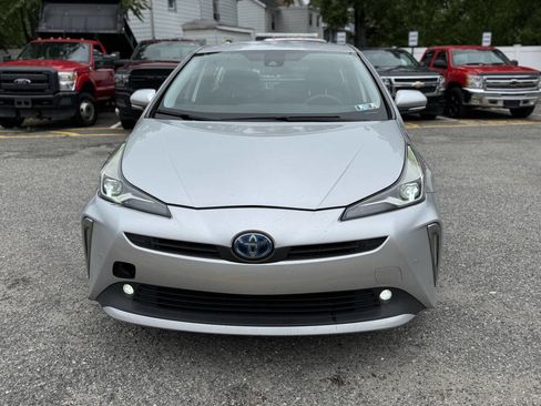 Used 2019 Toyota Prius LE image 3
