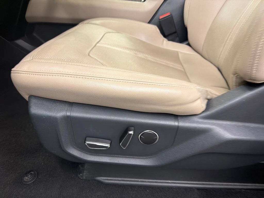 Used 2024 Ford Expedition Max Limited RWD image 10