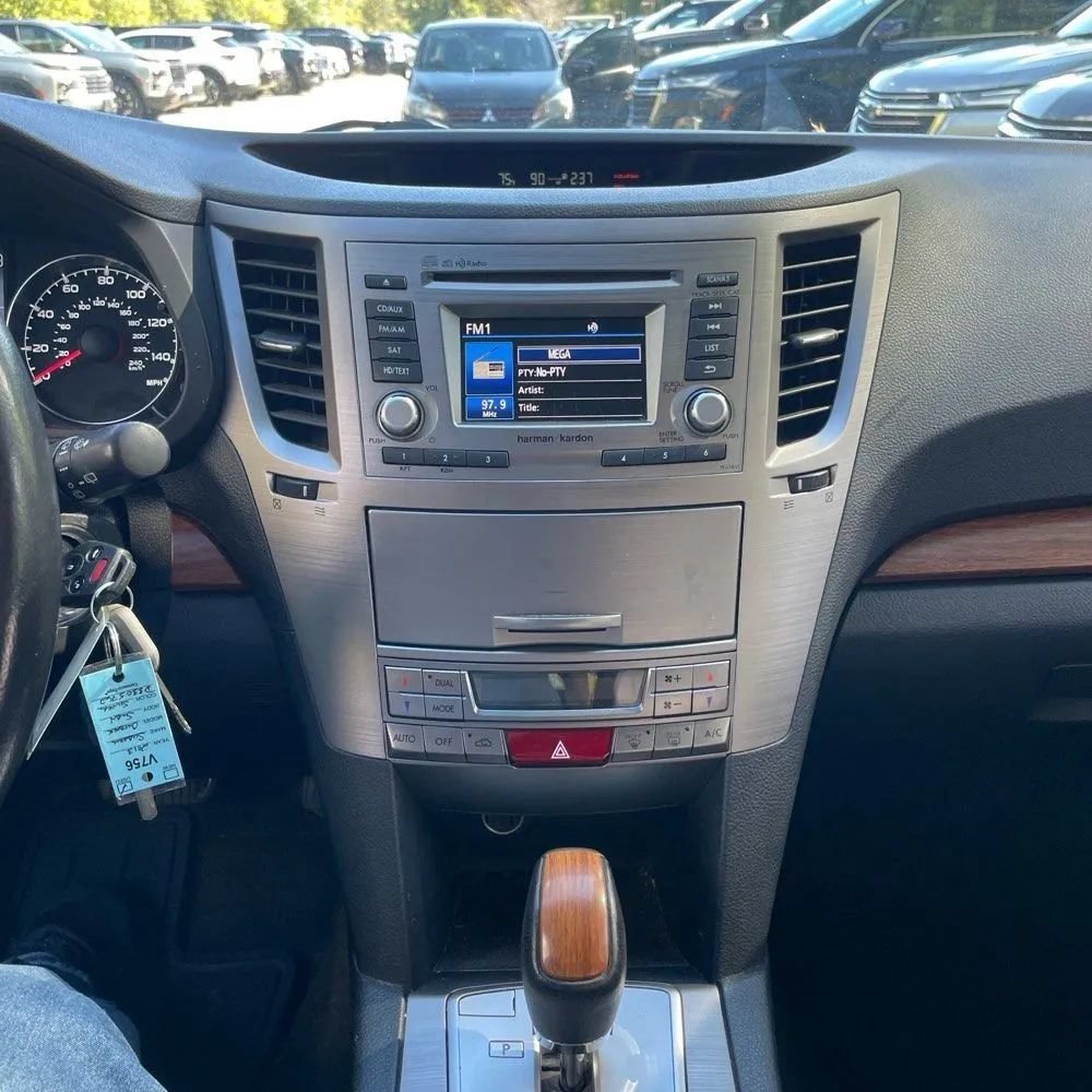 Used 2013 Subaru Outback 2.5i Limited AWD/4WD image 28
