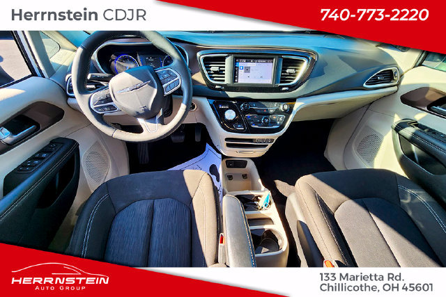 Used 2024 Chrysler Voyager LX FWD image 6