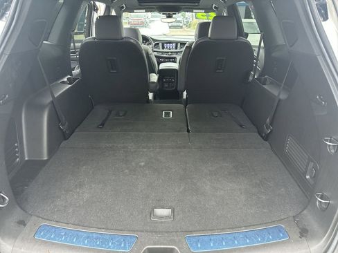 Used 2023 Buick Enclave Essence w/ Experience Buick Package FWD image 32