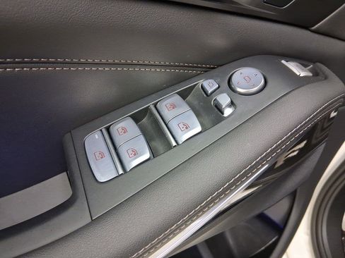 Used 2024 BMW X7 xDrive40i w/ M Sport Package AWD/4WD image 15