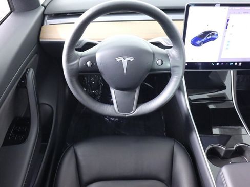 Used 2018 Tesla Model 3 Long Range image 31