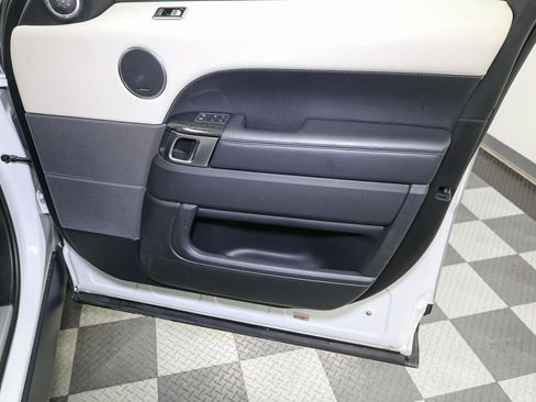 Used 2019 Land Rover Range Rover Sport HSE image 20