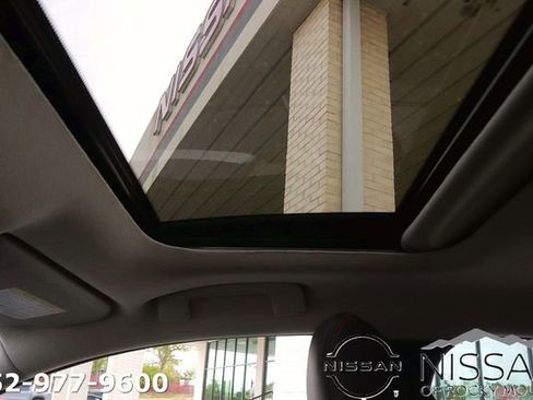 New 2026 Nissan Sentra SR FWD image 28