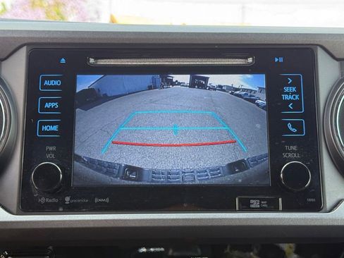 Used 2017 Toyota Tacoma TRD Off-Road w/ Tow Package RWD image 29