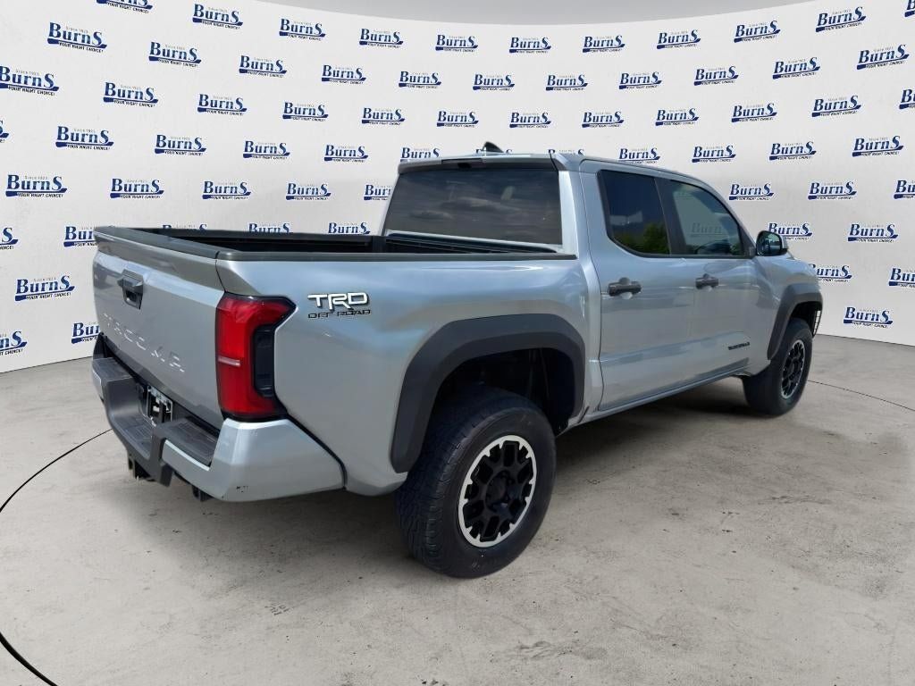 Used 2024 Toyota Tacoma TRD Off-Road AWD/4WD image 7