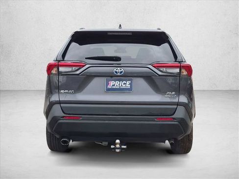 Used 2022 Toyota RAV4 XLE w/ Convenience Package AWD/4WD image 6