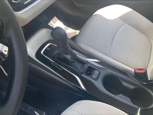 Used 2021 Toyota Corolla LE w/ Carpet Mat Package (TMS) image 22