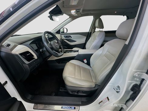 Used 2023 Nissan Rogue SL w/ SL Premium Package image 13