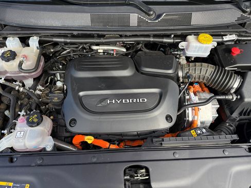 Used 2023 Chrysler Pacifica Limited image 21